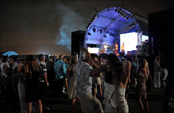 L'Ormarins Queen's Plate 2011 Kenilworth 150th Anniversary | TwistedLifestyle.com