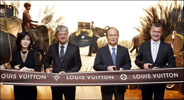 Louis Vuitton South Korea Incheon International Airport | TwistedLifestyle.com