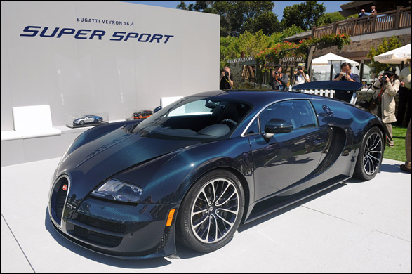 Bugatti Veyron 16.4 Super Sport Pebble Beach Debut